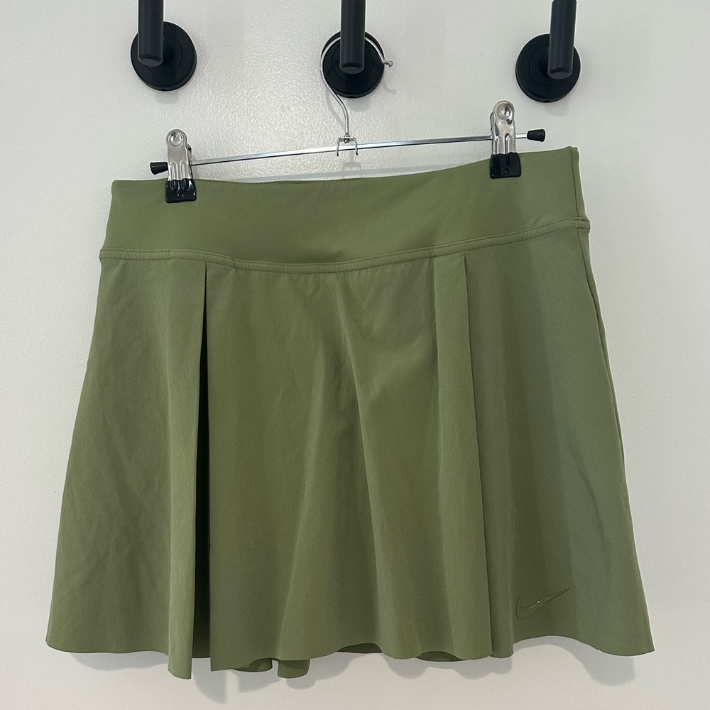 Nike, Athletic Skirt, Medium, Brand New with Tags, Never Worn, Great Condition